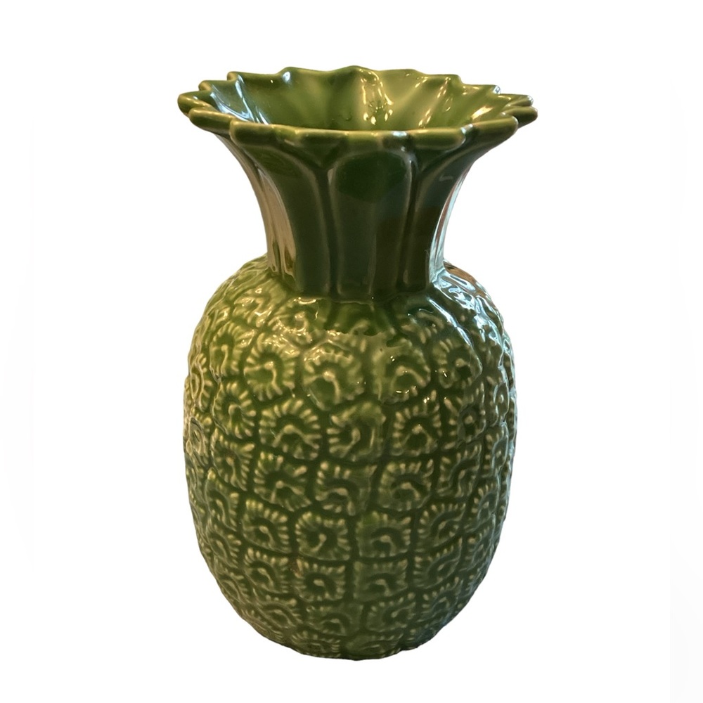 Vintage Andrea by Sadek. Pineapple Vase. Pristine condition.